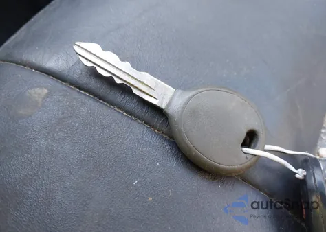 2004 Chrysler Concorde Limited из США, поврежденный, VIN 2C3AD56G04H615258